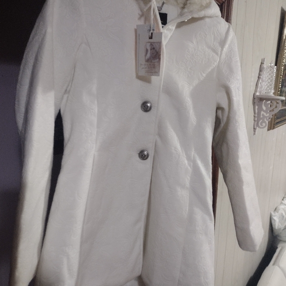 Jessica Simpson COAT - Picture 2 of 6